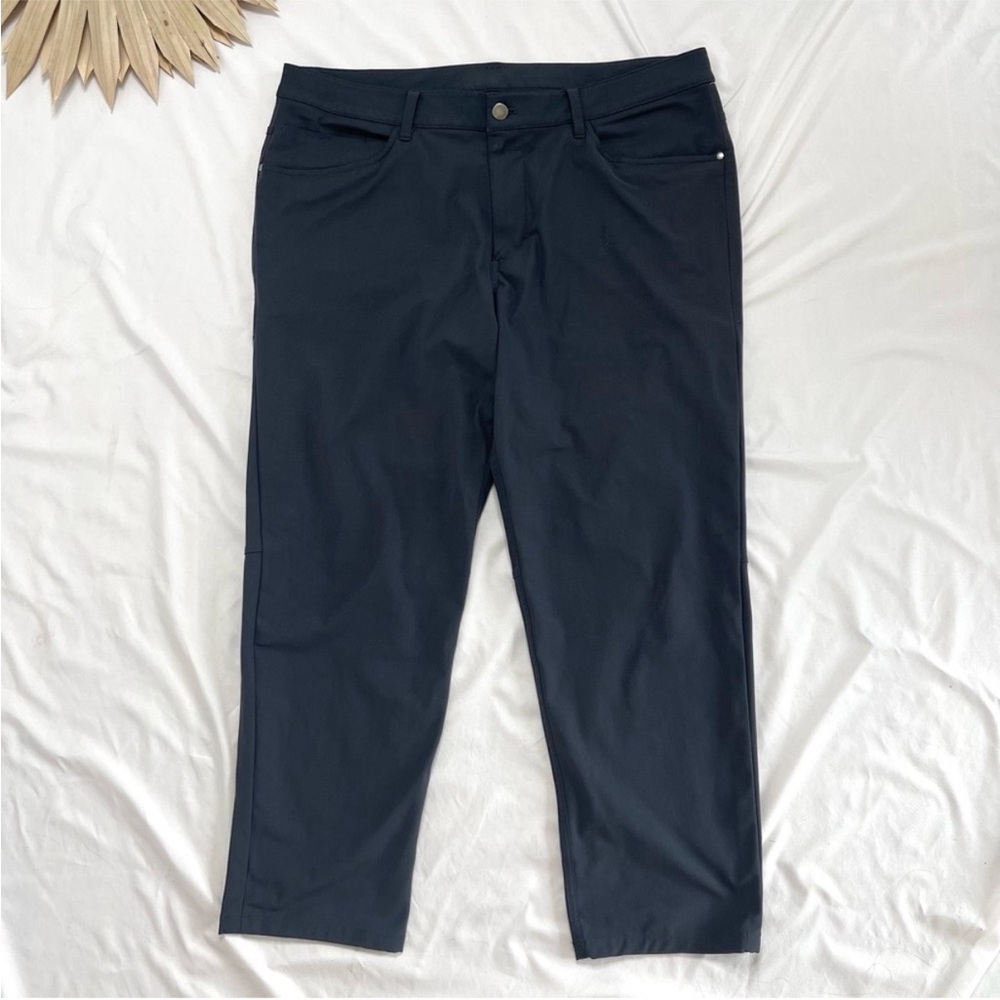 Lululemon Athletica ABC Classic-Fit Pant 28”
*Warpstreme
Obsidian Pants 36